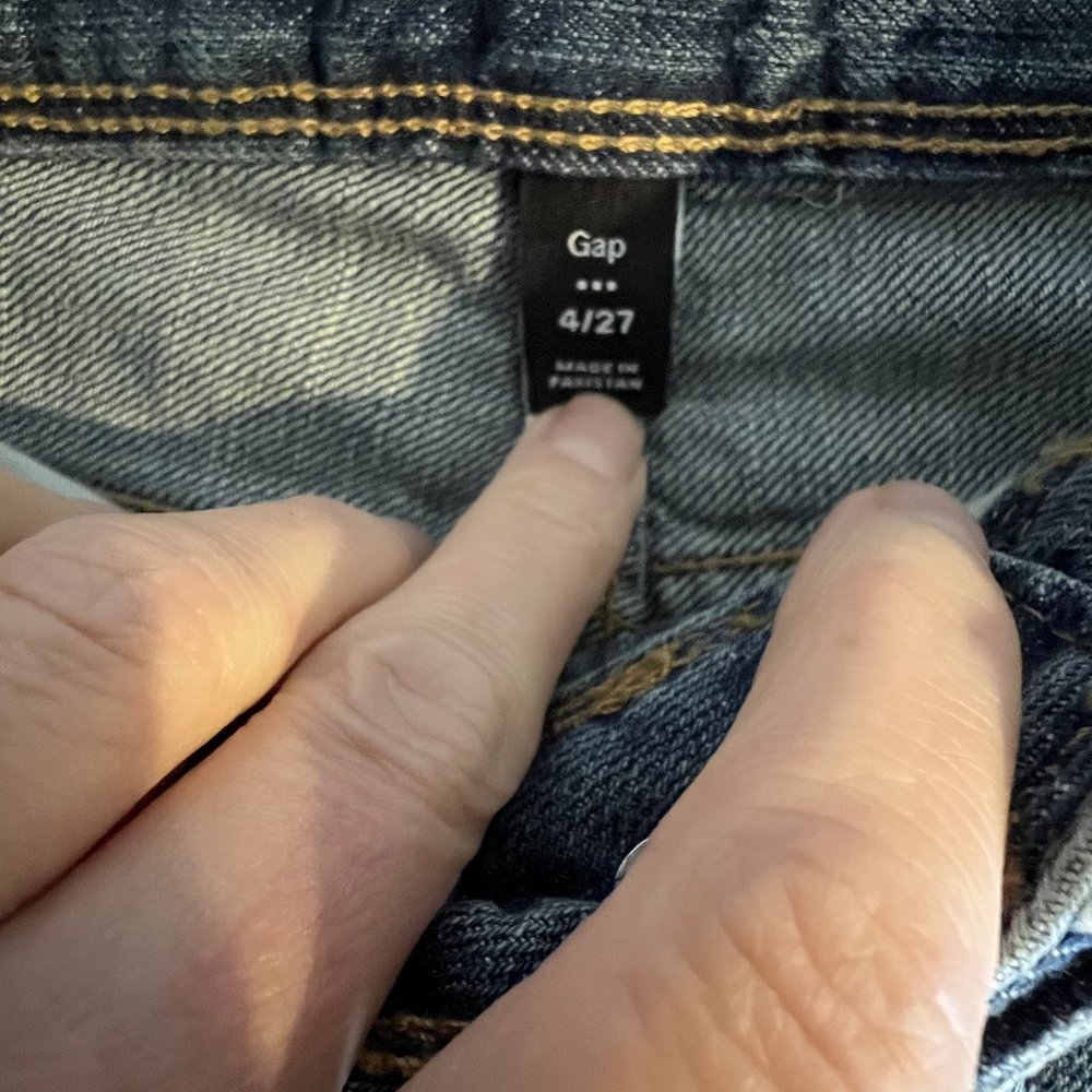 Gap mini jean skirt size 4/27 slightly naturally distressed, Never Worn, NWOT